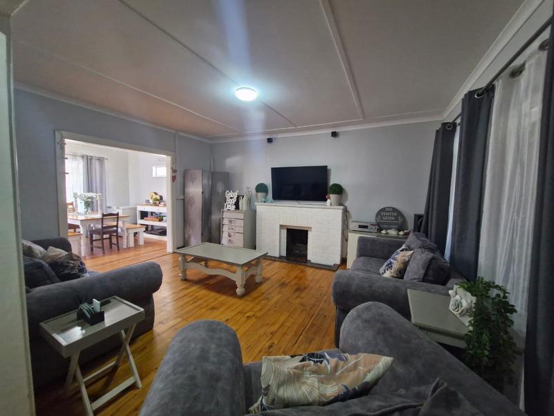 4 Bedroom Property for Sale in Bergsig Eastern Cape